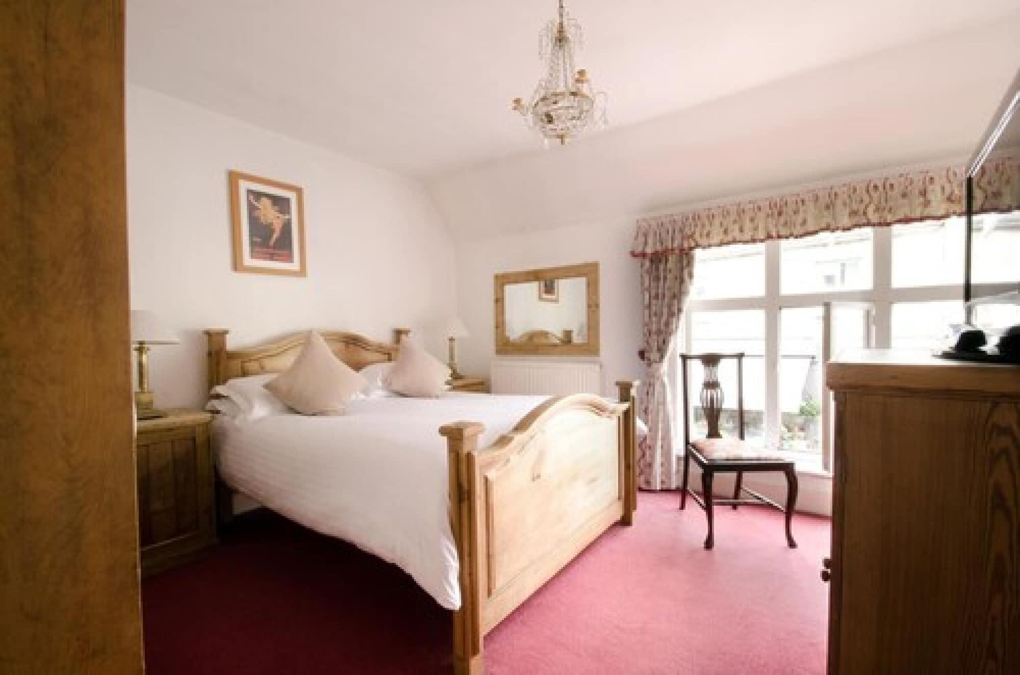 The White Hart Inn วินช์คอมบ์ ภายนอก รูปภาพ
