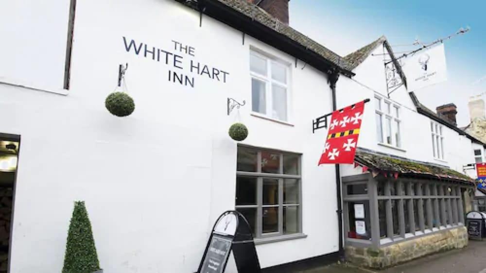 The White Hart Inn วินช์คอมบ์ ภายนอก รูปภาพ