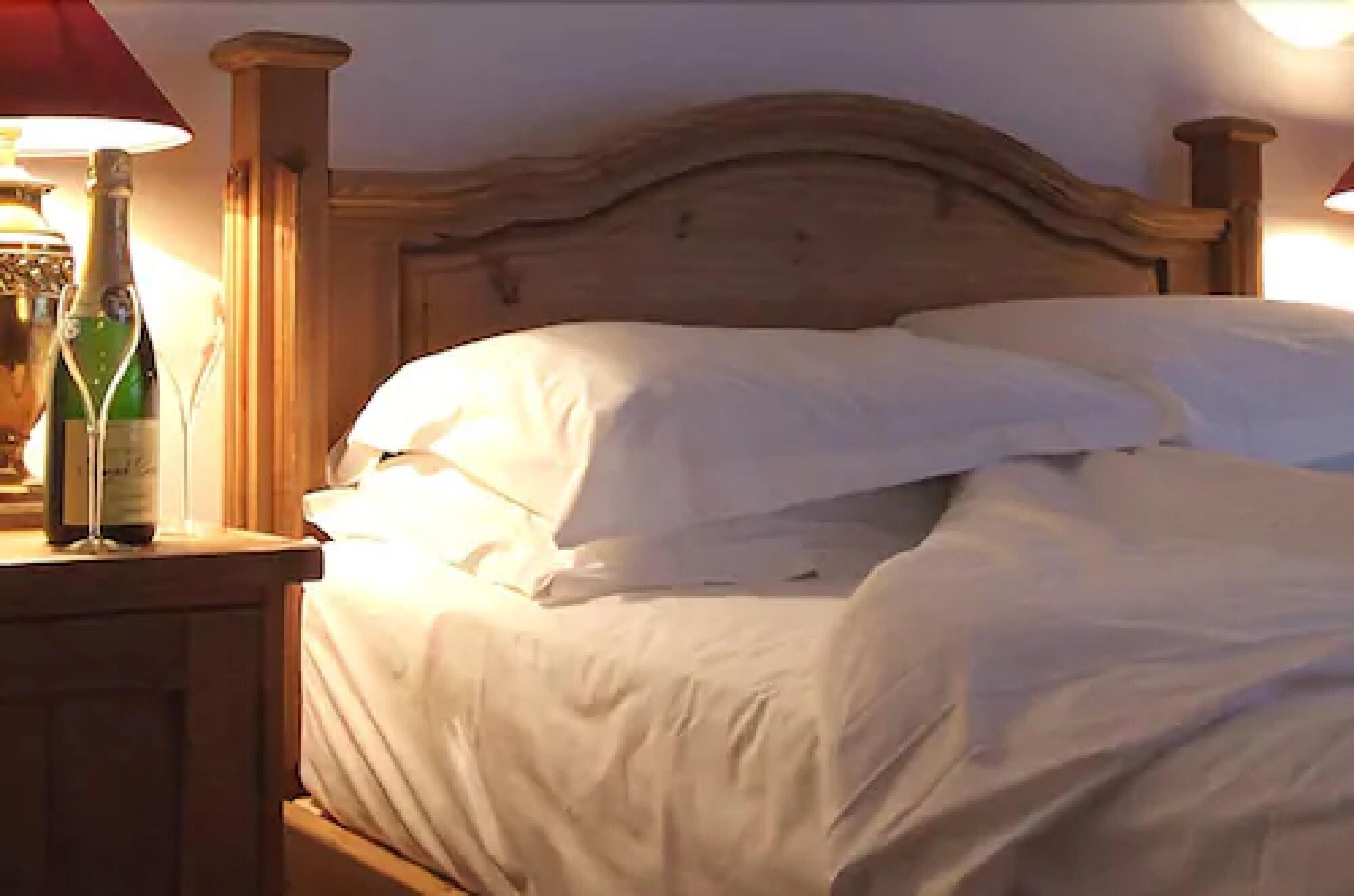 The White Hart Inn วินช์คอมบ์ ภายนอก รูปภาพ
