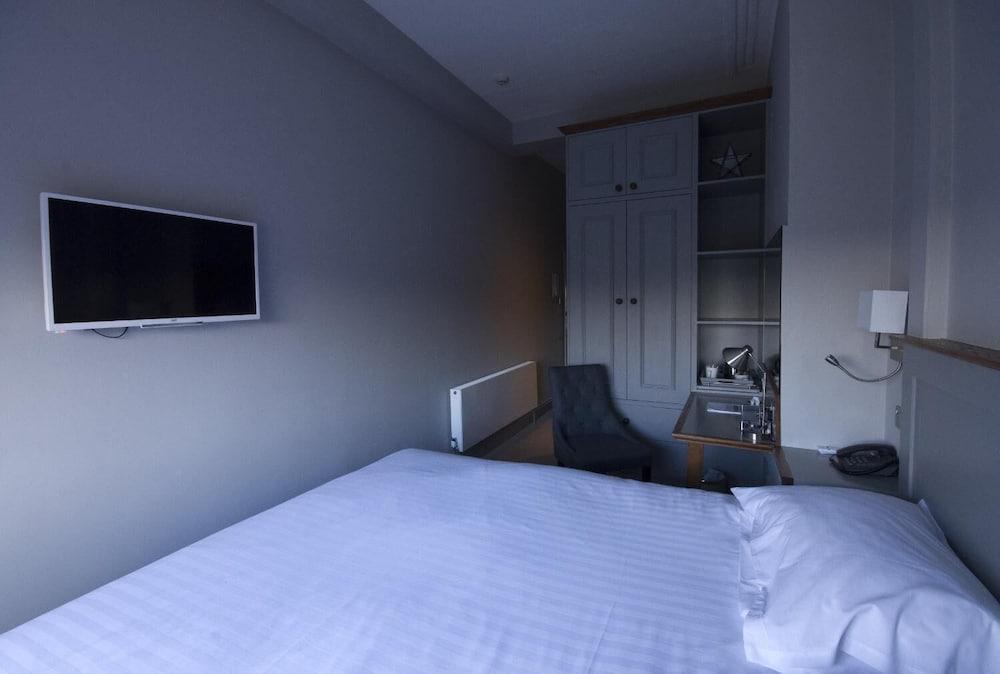 The White Hart Inn วินช์คอมบ์ ภายนอก รูปภาพ